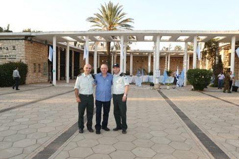 ערב רעים במושב אביחייל 04.2013